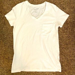 Universal Thread V Neck pocket Tee